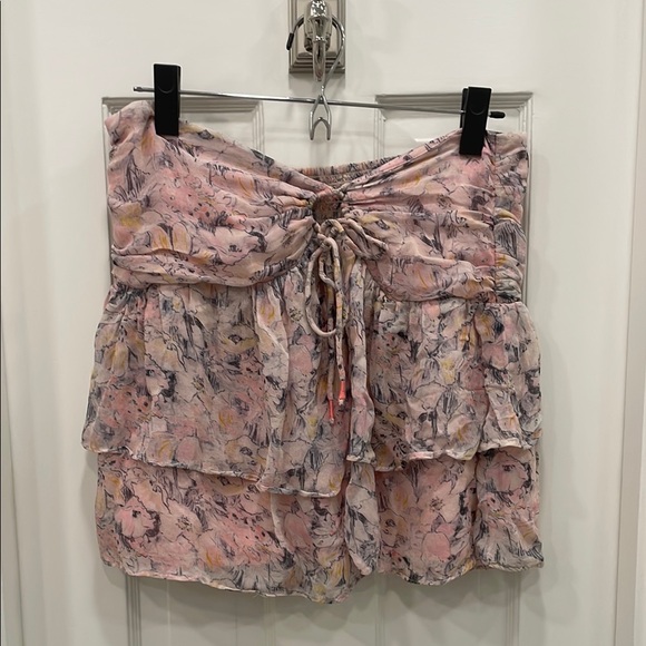 Anthropologie Tops - Anthropologie Ruffled Pink Tie Front Floral Strapless Blouse Size M